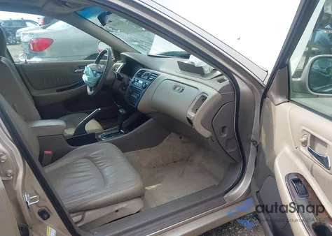 2000 Honda Accord 3.0 Ex z USA, uszkodzony, nr VIN 1HGCG1653YA030361